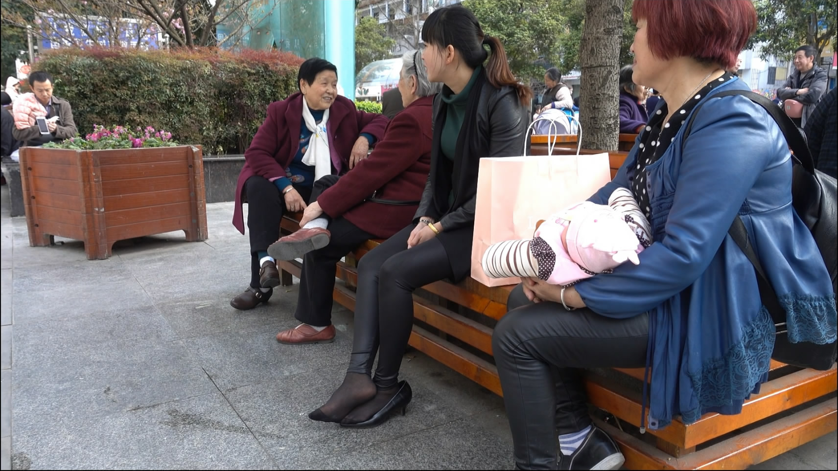 streetsnapnylon[00 00 43][20181205 213957 0]